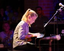 Johanna Summer erhält den Dina van Driesten Jazzpreis